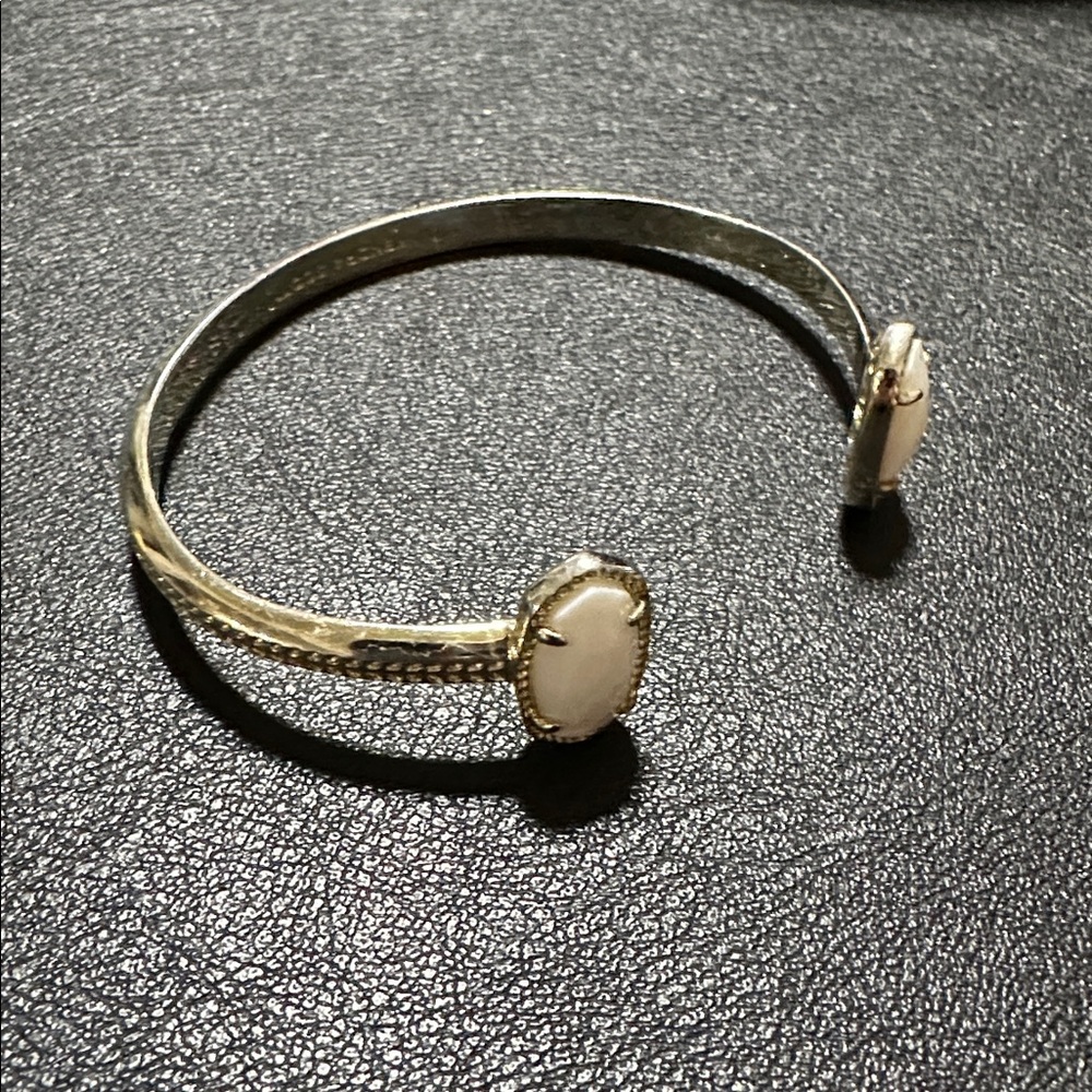 Kendra Scott Elton Silver Plate Mother Of Pearl Cuff Bracelet - Picture 9 of 9